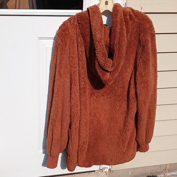 Pumpkin fleece with hood.  Size XL - Picture 2 of 3
